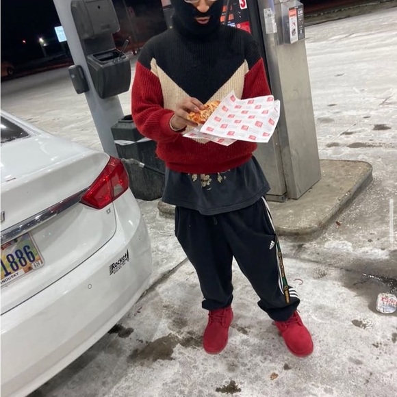 Meet your Posher, Tommy - Picture 7 of 10